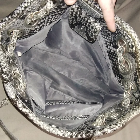 NICOLE BY NICOLE MILLER SNAKESKIN EMBOSSED BAG - Picture 15 of 16